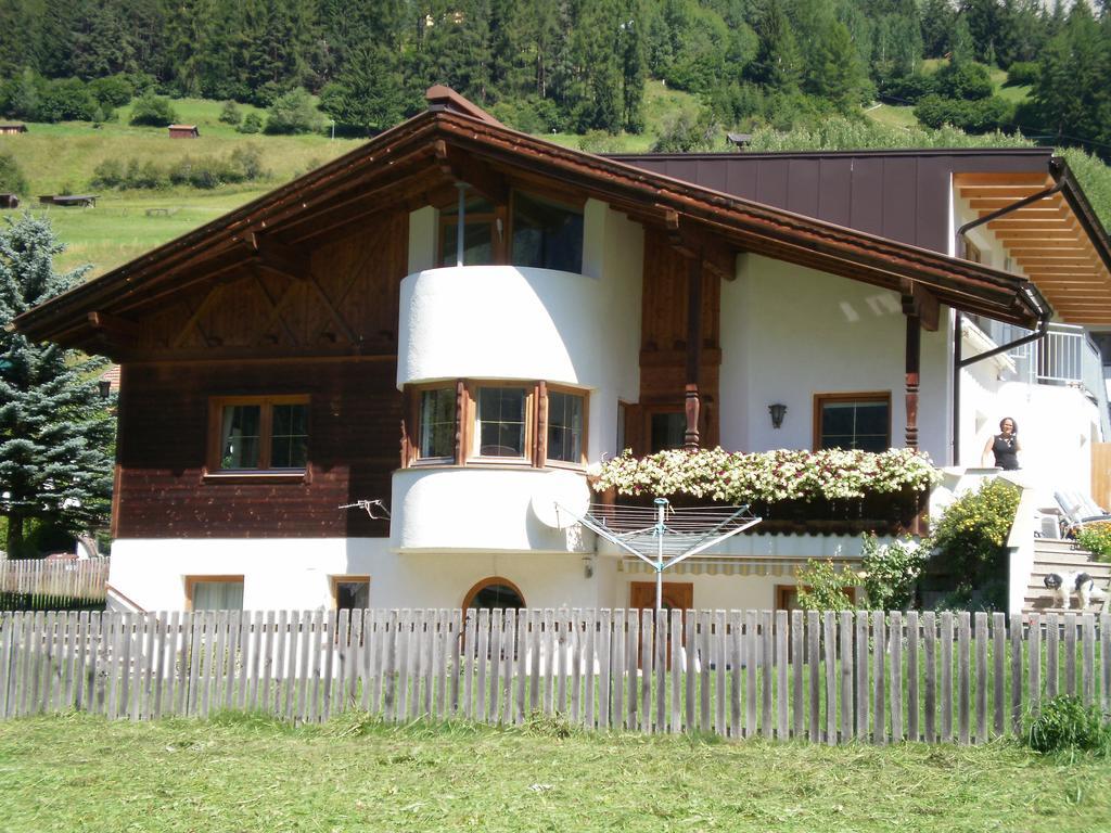 Haus Mattle Apartment Pettneu am Arlberg Room photo