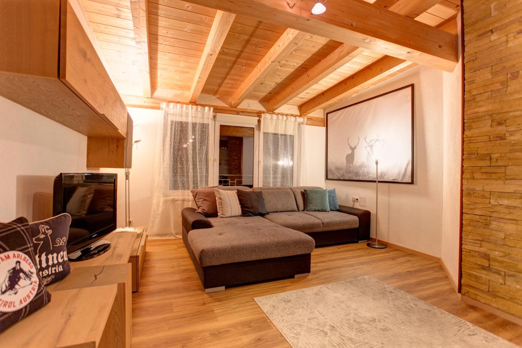 Haus Mattle Apartment Pettneu am Arlberg Exterior photo